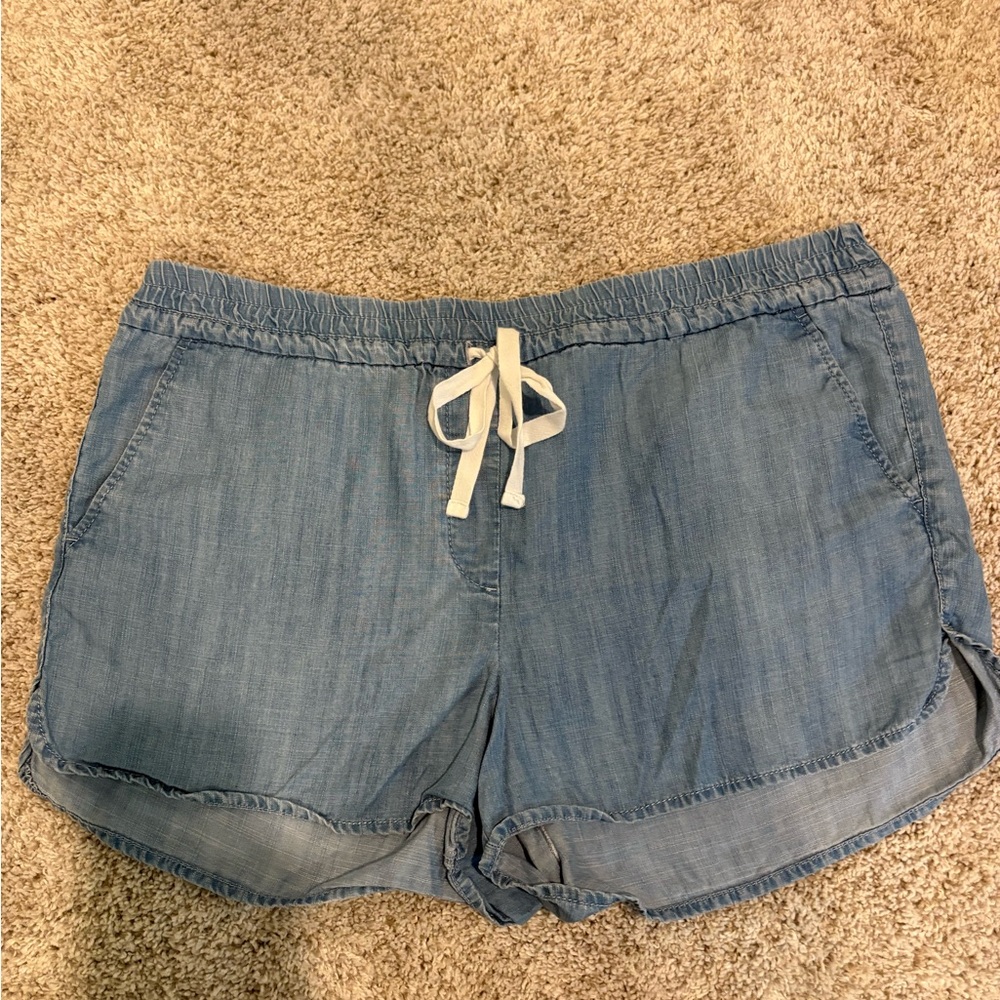 LOFT Running Shorts – Medium Wash Denim Look – Size Large